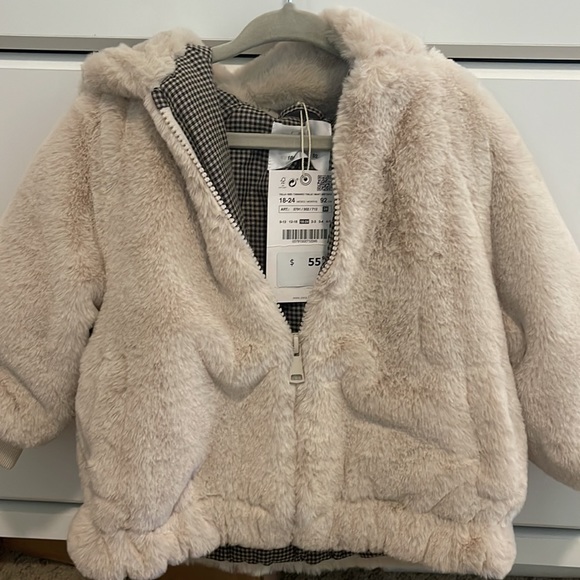 Brand new girls faux fur jacket - Picture 3 of 3